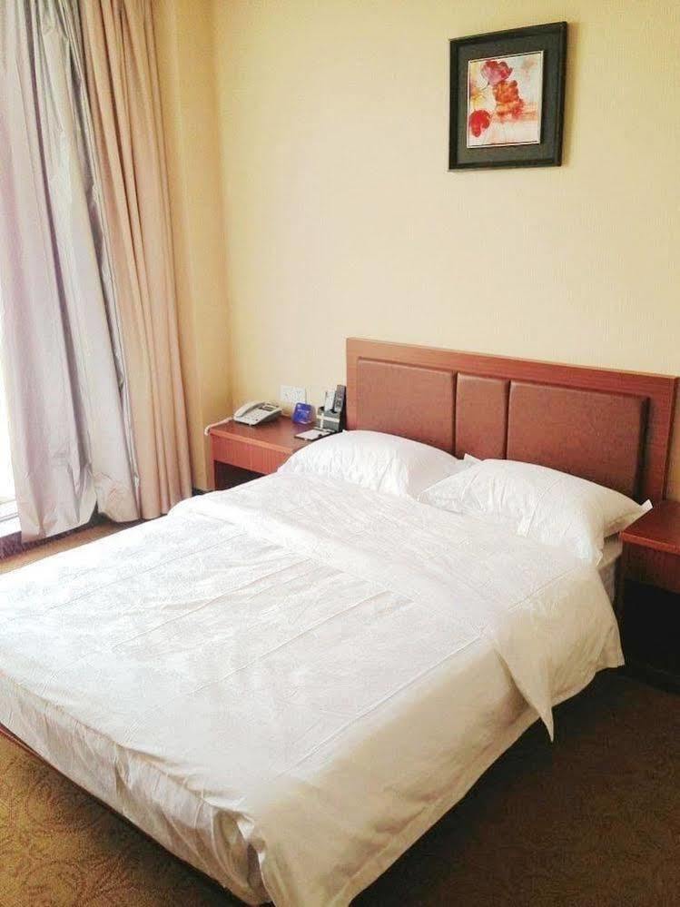 Mo'Er Holiday Hotel Nantong Esterno foto