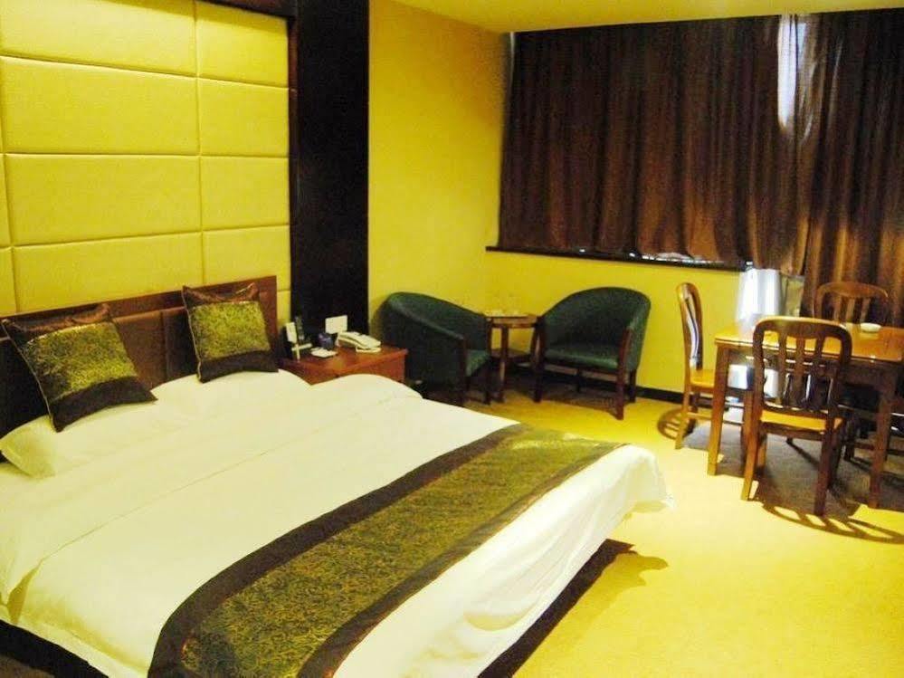 Mo'Er Holiday Hotel Nantong Esterno foto